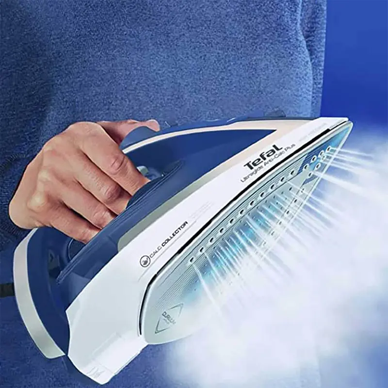 Tefal Ultraglide Anti-Calc Plus Steam Iron 2800 Watts, Blue / FV5820G0